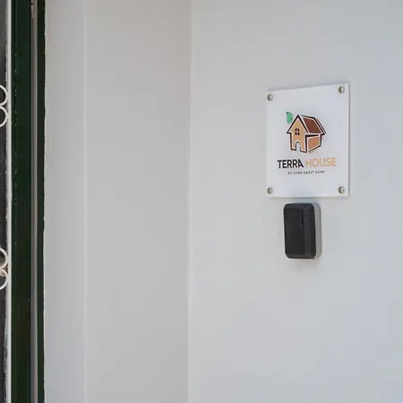 Terra House Small Family